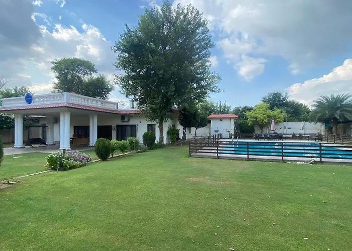 Bougainvillea Farm-3Bhk Pool Farm House Gurgaon